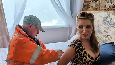 Bettie Hayward in Confessions of a jummy Seductress (Free Edition)